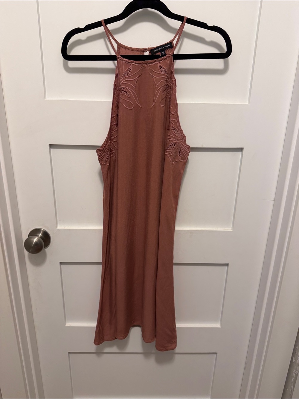 Kendall & Kylie Mauve Rose Halter Midi Dress with Floral Appliqué